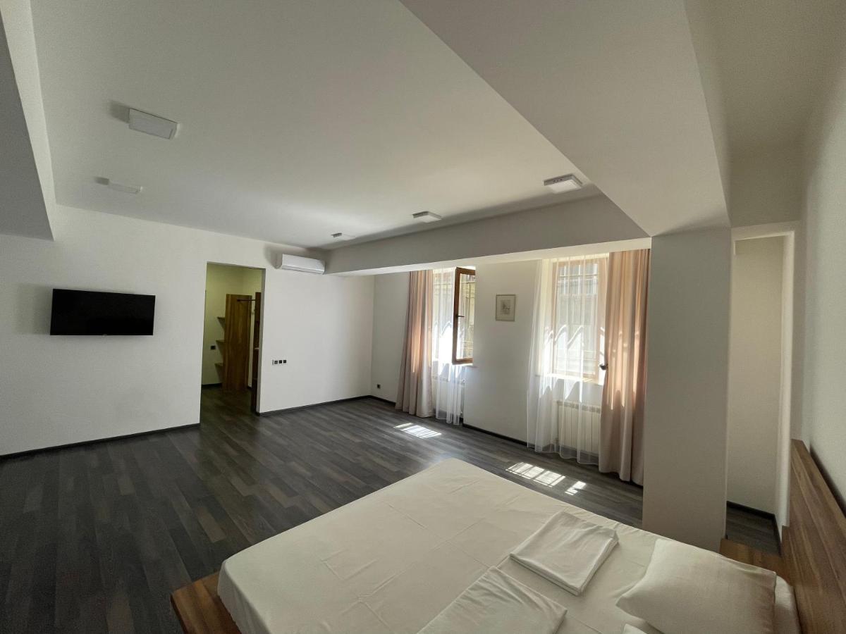 One Day Hotel Yerevan Bagian luar foto