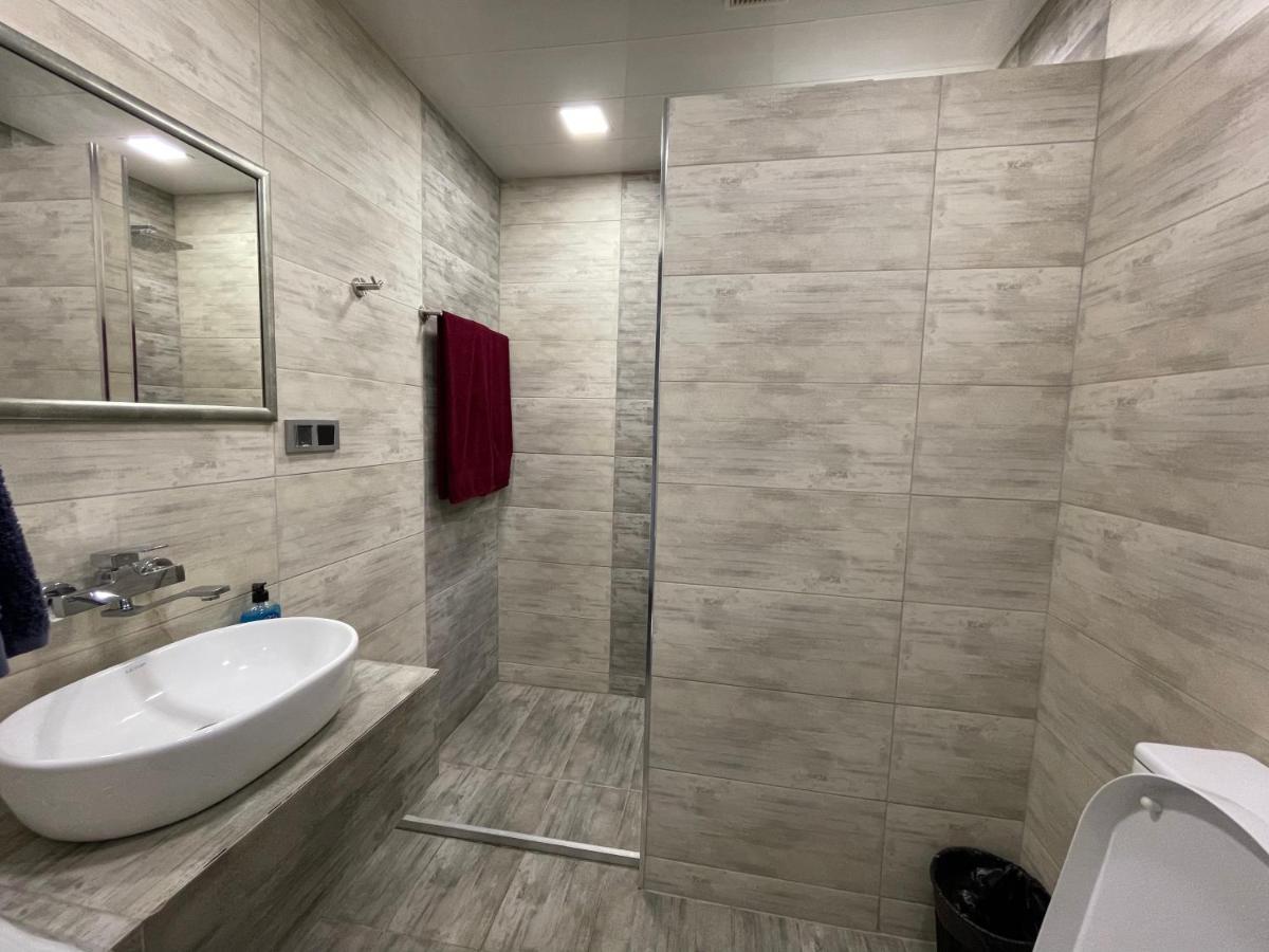 One Day Hotel Yerevan Bagian luar foto