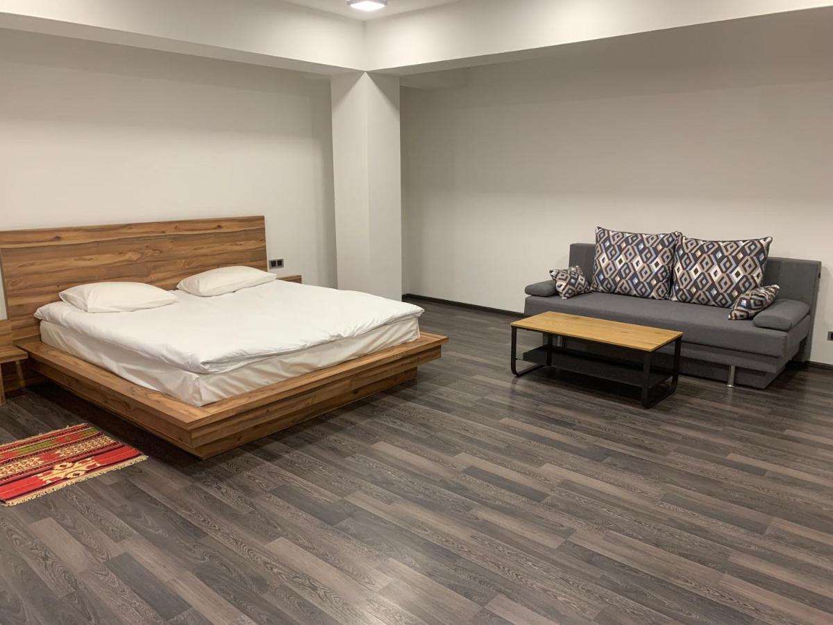 One Day Hotel Yerevan Bagian luar foto