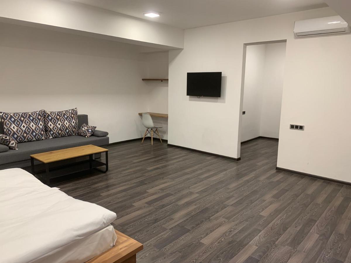 One Day Hotel Yerevan Bagian luar foto