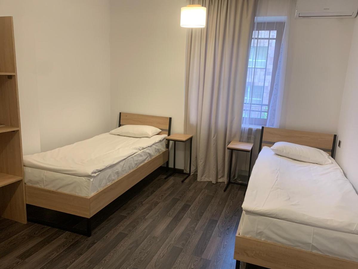 One Day Hotel Yerevan Bagian luar foto