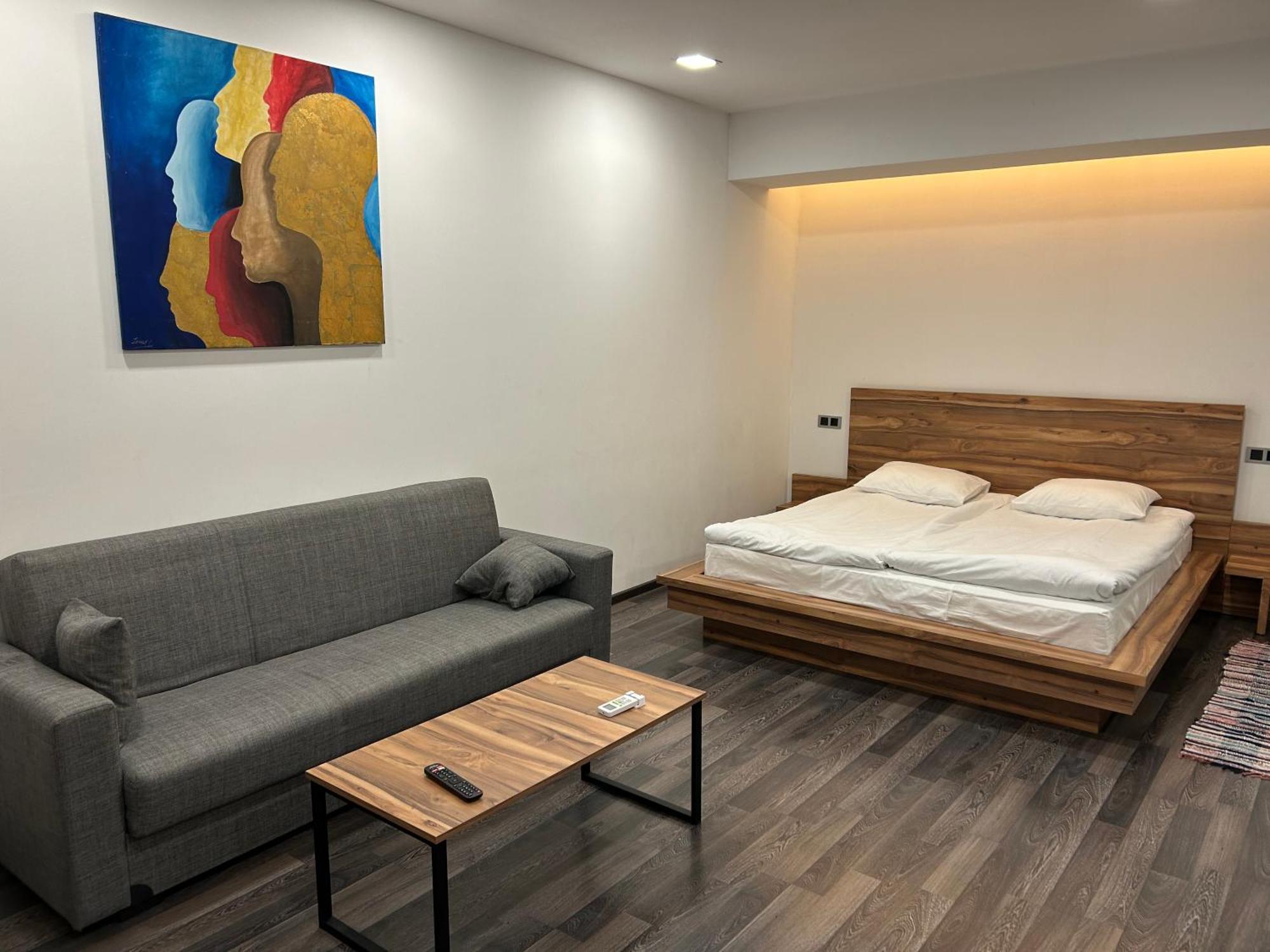 One Day Hotel Yerevan Bagian luar foto